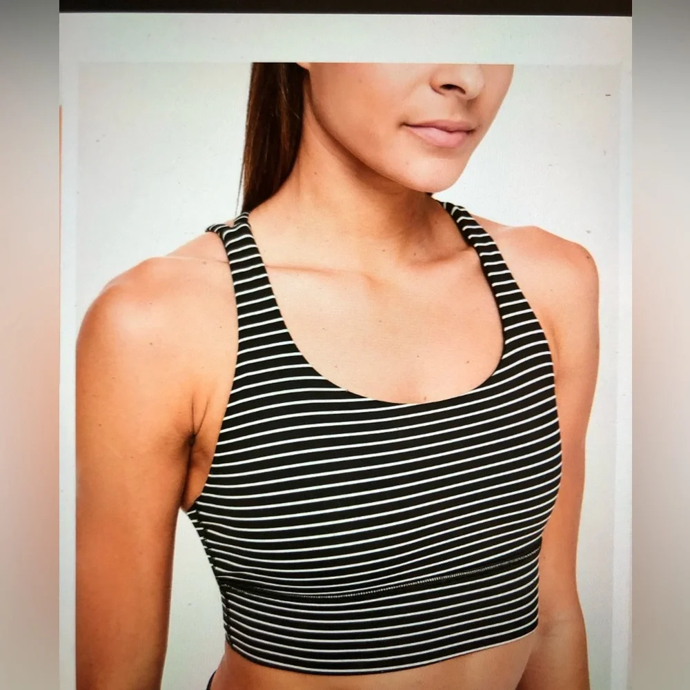 Lululemon Energy Bra Long Line - LIKE NEW- Size 6 Mod Stripe Black White